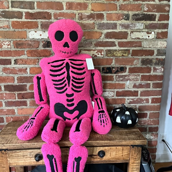 Pink skeleton, 5 feet tall pillow new with tags Isaac Mizrahi TikTok - Picture 7 of 8